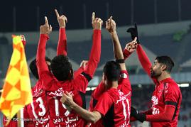 دیدار تیم‌های فوتبال پرسپولیس و گسترش فولاد
