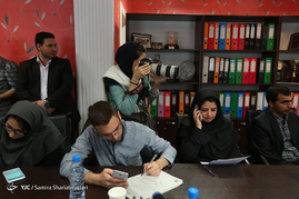 نشست خبری عارف
