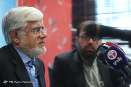 نشست خبری عارف
