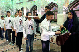 جشن عبادت دانش آموزان در شیراز‎
