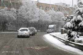 بارش برف در همدان
