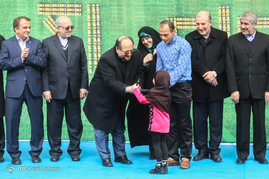 طرح جایگزینی 40 هزار دستگاه تاکسی فرسوده با حضور وزیر صنعت، معدن و تجارت
