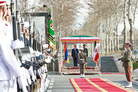 سفر وزیر دفاع ارمنستان به ایران
