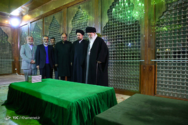 حضور رهبر معظم انقلاب در مرقد مطهر امام راحل و گلزار شهدای بهشت زهرا
