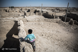 کودکان در این مناطق از امکانات رفاهی و تفریحی کمی برخوردارند.