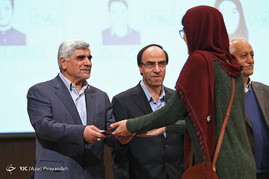 مراسم تجلیل از نفرات برتر آزمون سراسری و المپیاد علمی دانشجویی کشور
