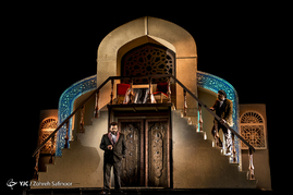 اجرای نمایش غبار‎
