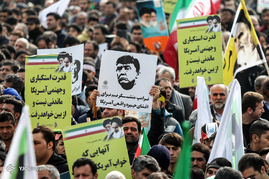سخنرانی رئیس جمهور در راهپیمایی 22بهمن
