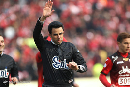 دیدار تیم‌های فوتبال استقلال و پرسپولیس
