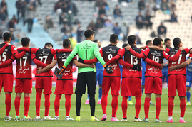 دیدار تیم‌های فوتبال استقلال و پرسپولیس
