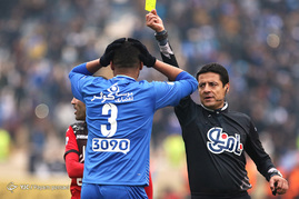 دیدار تیم‌های فوتبال استقلال و پرسپولیس
