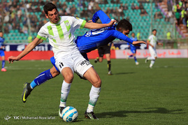 دیدار تیم های فوتبال ذوب آهن اصفهان و استقلال تهران‎