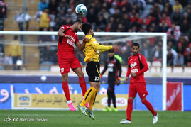 دیدار تیم های فوتبال پرسپولیس و سپاهان