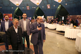 آیین تجلیل از عوامل سریال معمای شاه با حضور رئیس رسانه ملی