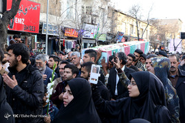 تشییع پیکر 10 شهید گمنام در شیراز