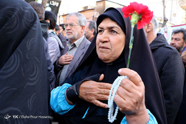 تشییع پیکر 10 شهید گمنام در شیراز