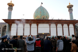تشییع پیکر 10 شهید گمنام در شیراز
