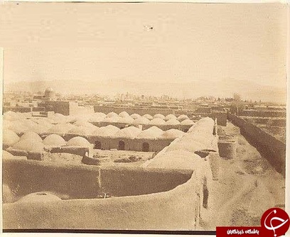 ام تهران در منابع تاریخی به عنوان یک روستا در شمال ری آمده که با حمله مغولان به شهر باستانی ری و ویرانی آن، تهران به تدریج جایگزین ری شد.