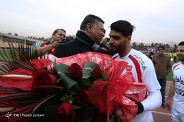 دیدار تیم‌های فوتبال نفت تهران و پرسپولیس