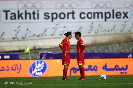 دیدار تیم‌های فوتبال نفت تهران و پرسپولیس