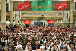 دیدار مسئولان و دست‌اندرکاران راهیان نور با رهبرمعظم انقلاب