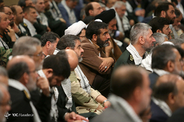 دیدار مسئولان و دست‌اندرکاران راهیان نور با رهبرمعظم انقلاب