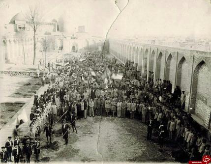 عکس قدیمی از مراسم جشن درختکاری در محوطه بقعه شیخ صفی الدین اردبیلی