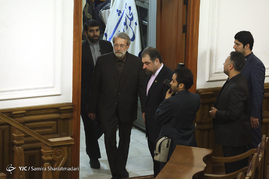 نشست خبری رئیس مجلس شورای اسلامی