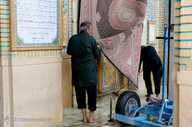 مراسم گلابشویی و شستشوی حرم مطهر حضرت سيدعلاءالدين حسين(ع) به مناسبت فرا رسيدن سال جدید - شیراز