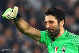 دیدار تیم‌های فوتبال یوونتوس و پورتو
