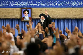 دیدار جمعی از مداحان و ذاکران اهل بیت (ع) با رهبر معظم انقلاب در سالروز ولادت حضرت فاطمه زهرا (س)