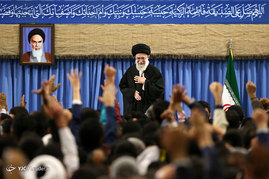 دیدار جمعی از مداحان و ذاکران اهل بیت (ع) با رهبر معظم انقلاب در سالروز ولادت حضرت فاطمه زهرا (س)