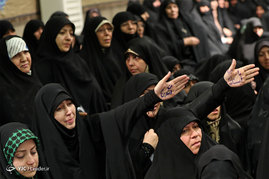دیدار جمعی از مداحان و ذاکران اهل بیت (ع) با رهبر معظم انقلاب در سالروز ولادت حضرت فاطمه زهرا (س)