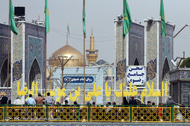 لحظه تحویل سال ۱۳۹۶در حرم امام رضا(ع)