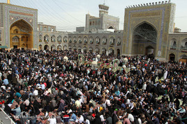 لحظه تحویل سال ۱۳۹۶در حرم امام رضا(ع)