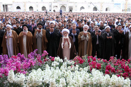 لحظه تحویل سال ۱۳۹۶در حرم امام رضا(ع)