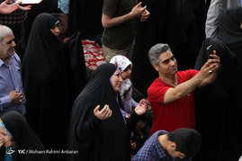 لحظه تحویل سال ۱۳۹۶در حرم امام رضا(ع)