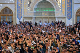 حضور و سخنرانی رهبر معظم انقلاب در اجتماع زائران و مجاوران حرم رضوی
