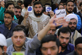 حضور و سخنرانی رهبر معظم انقلاب در اجتماع زائران و مجاوران حرم رضوی