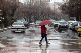 بارش برف در سومین روز از بهار- همدان