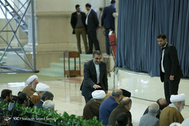 اولین نماز جمعه سال 1396
