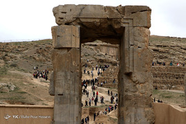 بازدید مسافران نوروزی از تخت جمشید _ شیراز‎