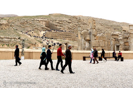 بازدید مسافران نوروزی از تخت جمشید _ شیراز‎