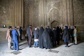 اتوبوس گردشگری و مسافران نوروزی‎ - همدان