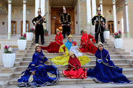 بازدید مسافران نوروزی از باغ و موزه عفیف آباد شیراز‎