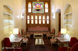 بازدید مسافران نوروزی از باغ و موزه عفیف آباد شیراز‎