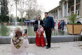 بازدید مسافران نوروزی از باغ و موزه عفیف آباد شیراز‎