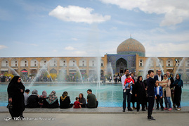 مسافران نوروزی در اصفهان