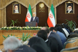 اولین نشست خبری سخنگوی دولت در سال 96