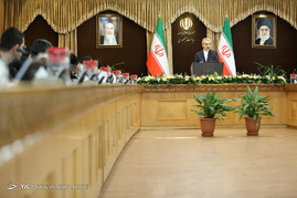 اولین نشست خبری سخنگوی دولت در سال 96
